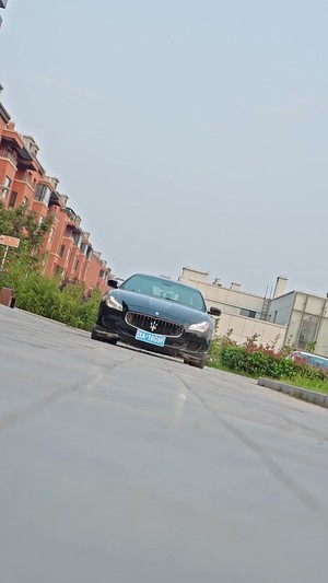 実は財閥令嬢にして影のボス～村娘と侮ったクズ男に絶望を～